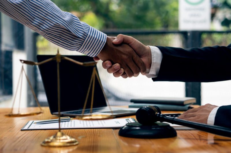 Chi phí thuê luật sư