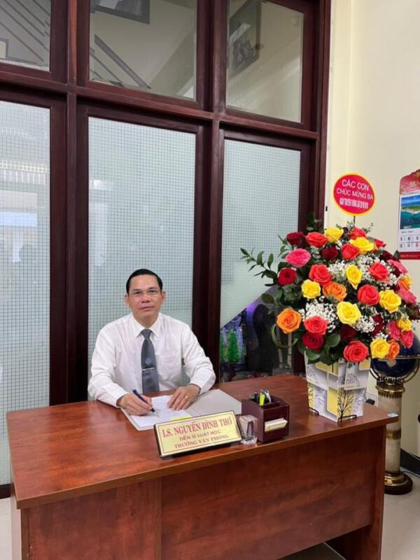 Luật sư Nguyễn Đình Thơ - Người đứng đầu văn phòng luật