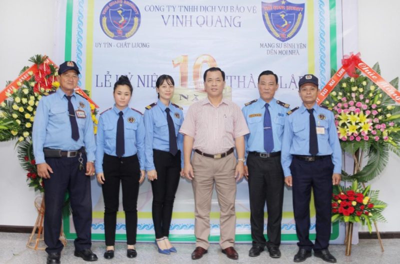 Công ty bảo vệ Vinh Quang