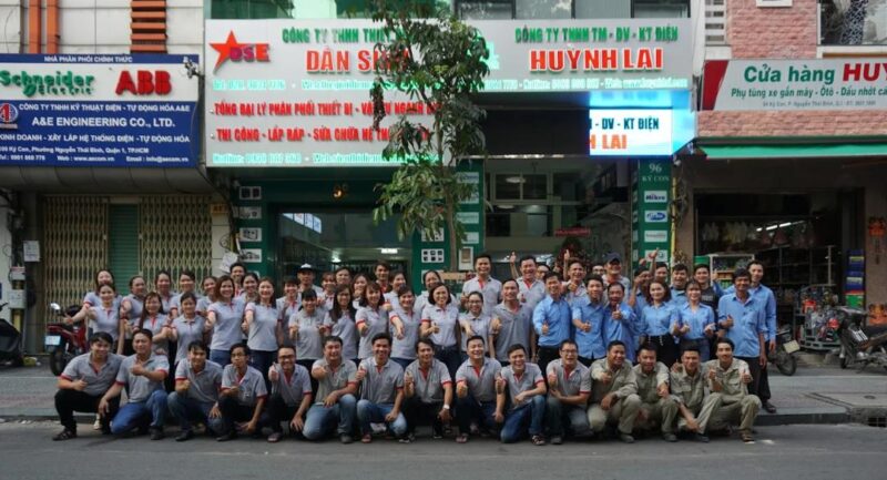 Đội ngũ kỹ thuật tư vấn chuyên sâu, nhân viên chu đáo