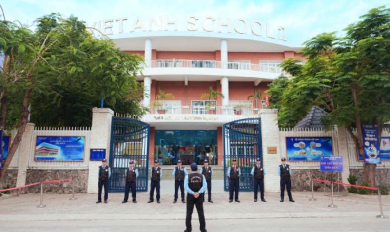 Dịch vụ bảo vệ trường học